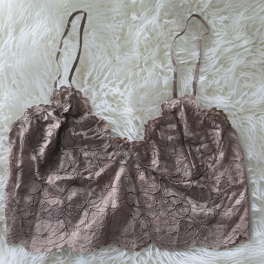 Love Tree Lace Crop Top in Brown